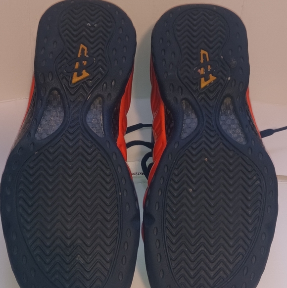 Nike - Picture 9 of 11